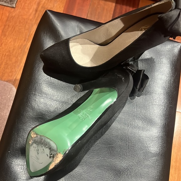 Lisa for Donald Pliner Alba Pump size 7.5. Worn once in the house, stunning - Picture 4 of 5